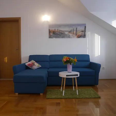 Apartment Ivan Makarska