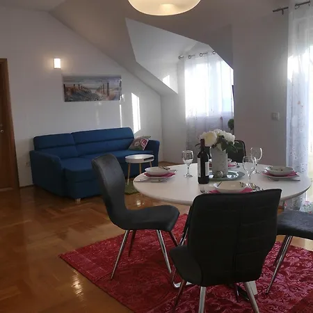 Apartment Ivan Makarska