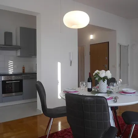 Apartment Ivan Makarska